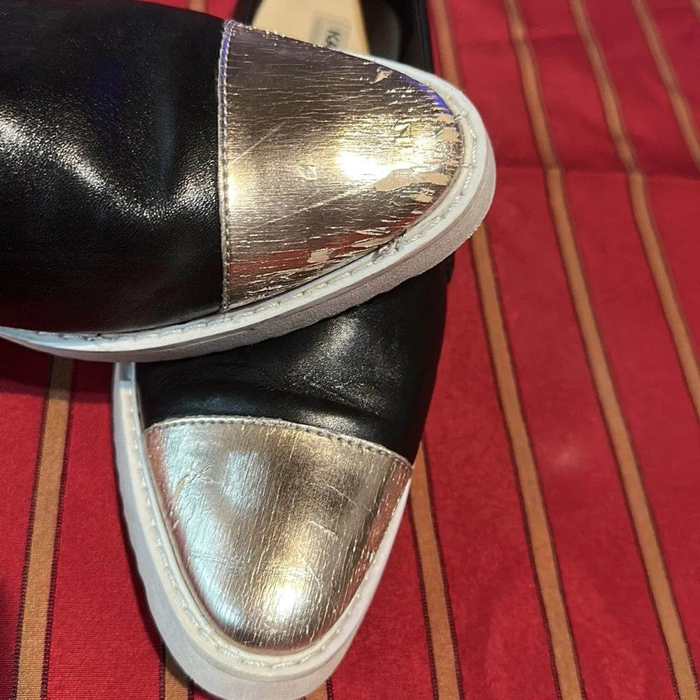 Just loafing around - Picture 3 of 8